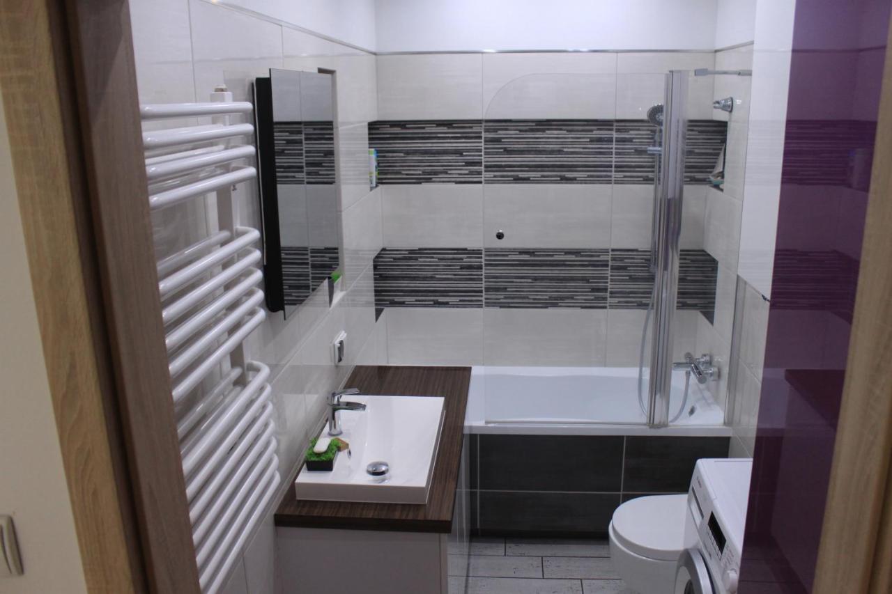 Sunny Sleeps 4 By The Beach With Garden Patio - Gdansk Przymorze Gdańsk Exterior foto