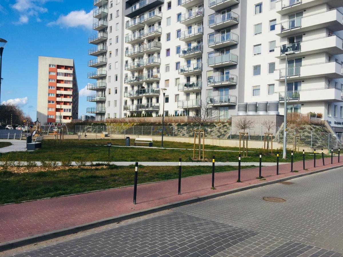Sunny Sleeps 4 By The Beach With Garden Patio - Gdansk Przymorze Gdańsk Exterior foto