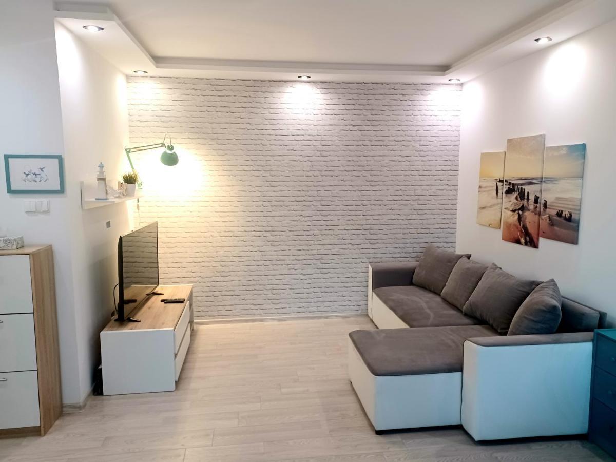 Sunny Sleeps 4 By The Beach With Garden Patio - Gdansk Przymorze Gdańsk Exterior foto
